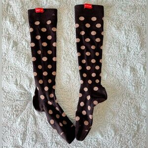 Polka dot VIM & VIGR compression socks